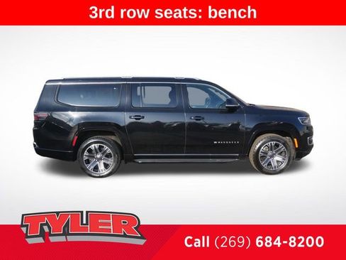 Used 2023 Jeep Wagoneer L Series II image 9