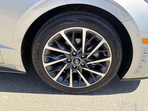 Used 2020 Hyundai Sonata Limited image 12