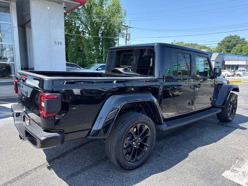 Used 2021 Jeep Gladiator Overland image 7