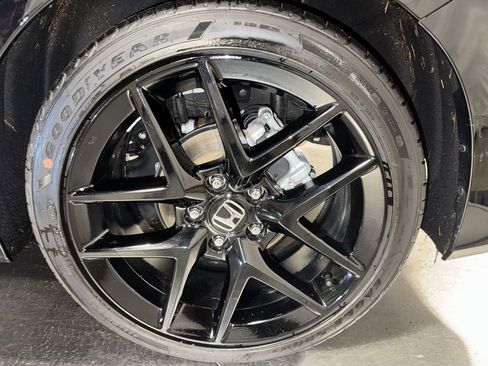 Used 2024 Honda Civic Sport image 12