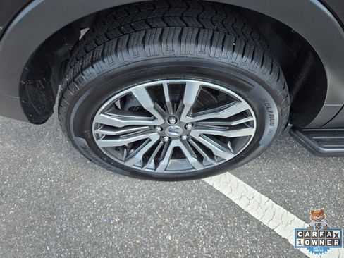 Used 2018 Ford Explorer Platinum AWD/4WD image 13