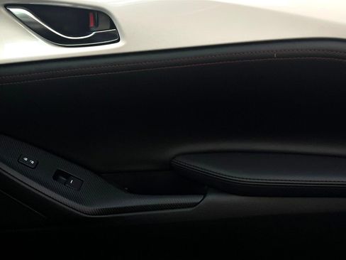 Used 2018 MAZDA MX-5 Miata Grand Touring image 20