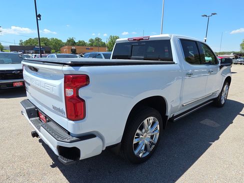 New 2026 Chevrolet Silverado 1500 High Country w/ Technology Package AWD/4WD image 10