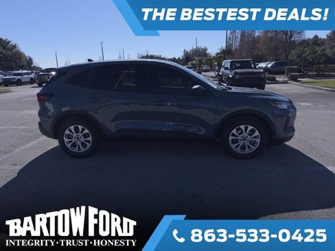 Used 2025 Ford Escape Active w/ Cold Weather Package image 4