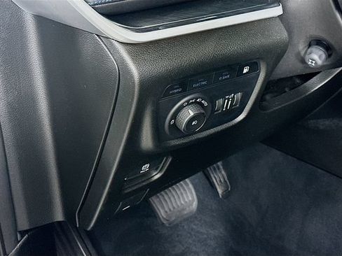 Used 2022 Jeep Grand Cherokee Trailhawk w/ Luxury Tech Group III AWD/4WD image 10