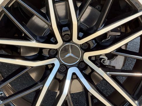 Used 2022 Mercedes-Benz GLC 43 AMG 4MATIC image 17