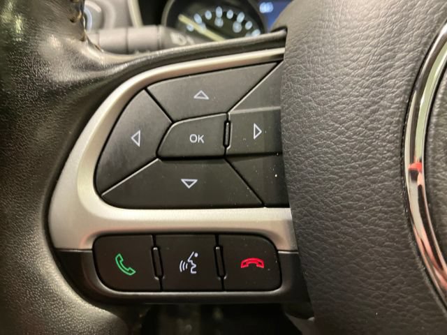 Used 2018 Jeep Compass Limited w/ Navigation Group AWD/4WD image 39