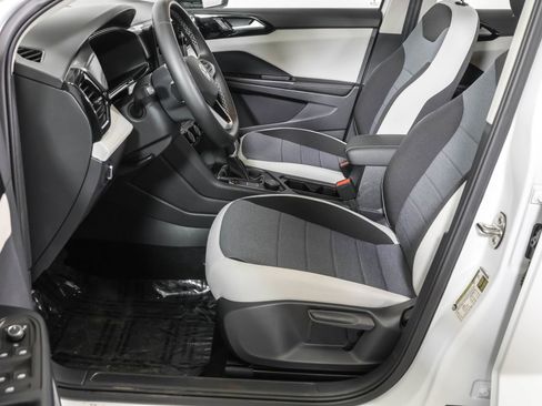 Used 2025 Volkswagen Taos S image 21