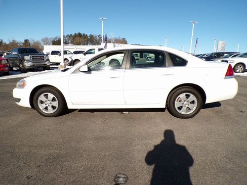 Used 2011 Chevrolet Impala LT image 2