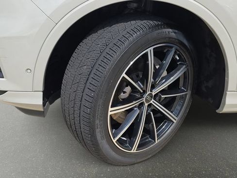 Used 2024 Audi Q7 3.0T Premium Plus AWD/4WD image 37