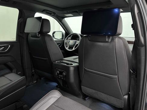 Used 2021 Chevrolet Suburban High Country image 21