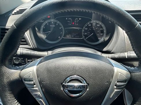 Used 2014 Nissan Sentra SR w/ Premium Package FWD image 8