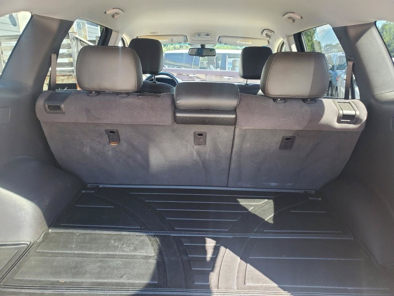 Used 2011 Hyundai Santa Fe SE FWD image 11