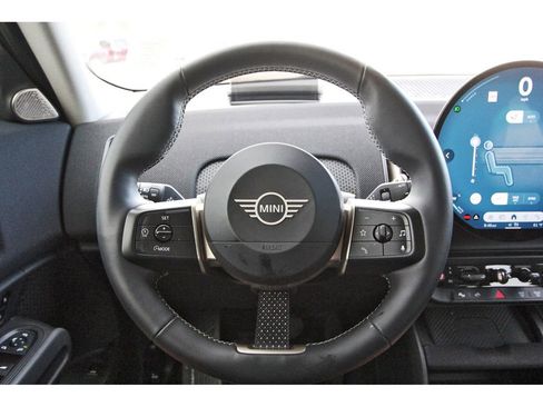 Used 2025 MINI Cooper Countryman S w/ Comfort Package Max image 14