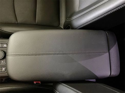 Used 2023 GMC Terrain SLT image 42