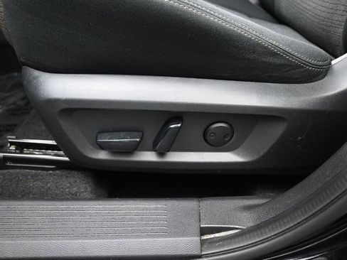 Used 2021 Nissan Rogue SV image 11