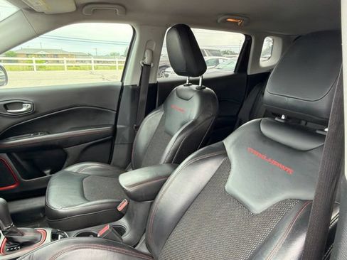 Used 2018 Jeep Compass Trailhawk AWD/4WD image 13