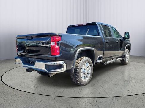 Used 2022 Chevrolet Silverado 2500 LT w/ Convenience Package AWD/4WD image 3