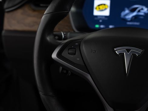 Used 2018 Tesla Model S 100D AWD/4WD image 29