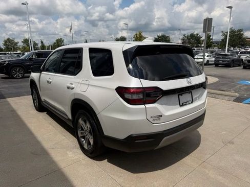 Used 2024 Honda Pilot EX-L image 4