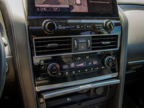 Used 2022 INFINITI QX80 Luxe w/ All-Season Package RWD image 22