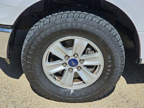 Used 2015 Ford F150 XLT w/ Trailer Tow Package image 30