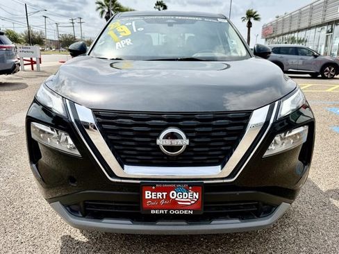 Certified 2023 Nissan Rogue SV image 2