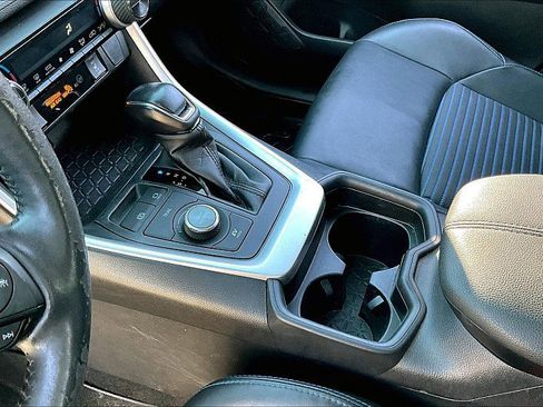 Used 2020 Toyota RAV4 XSE image 14