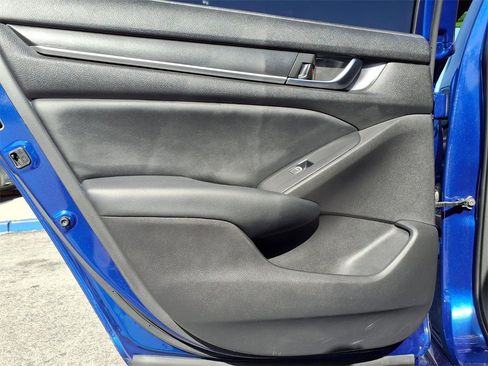 Used 2022 Honda Accord Sport image 24