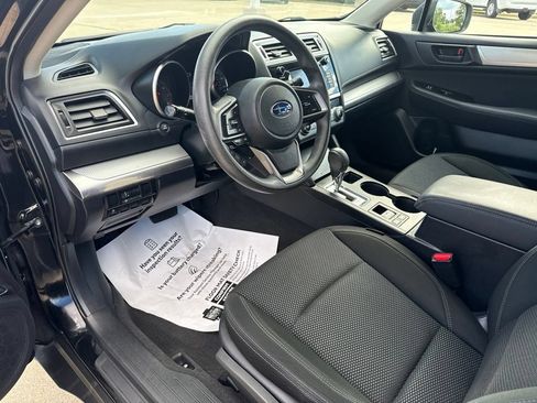 Used 2018 Subaru Outback 2.5i AWD/4WD image 8