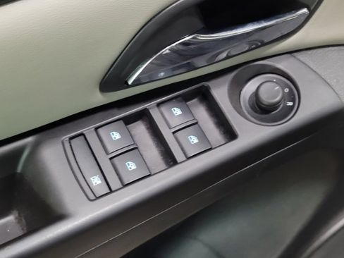 Used 2014 Chevrolet Cruze LS image 27