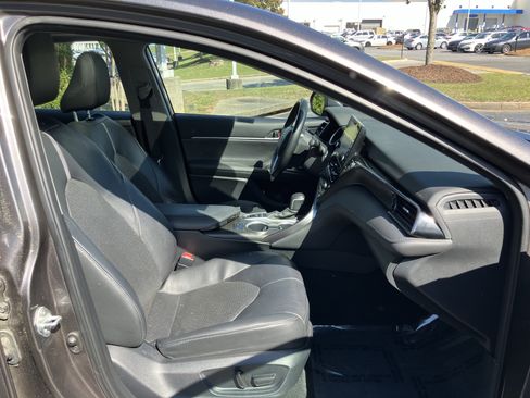Used 2023 Toyota Camry XLE FWD image 37