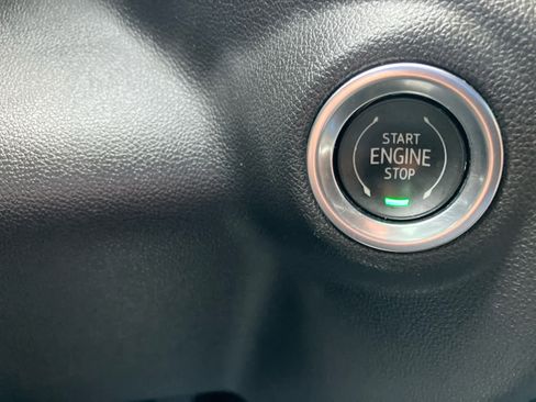 Used 2021 Chevrolet Silverado 1500 LT Trail Boss w/ Convenience Package II image 28