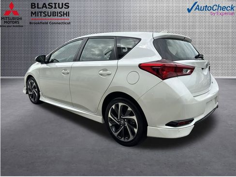 Used 2018 Toyota Corolla iM w/ All-Weather Mat Package FWD image 15