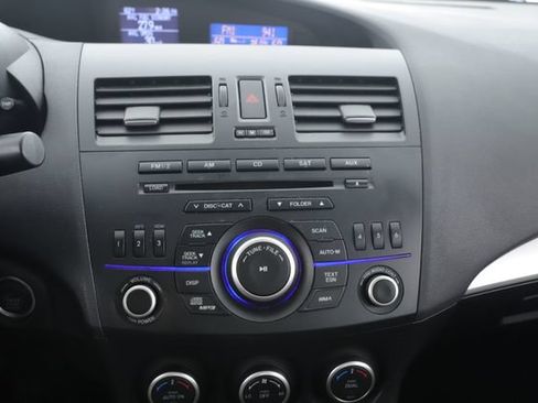Used 2013 MAZDA MAZDA3 i Touring FWD image 20
