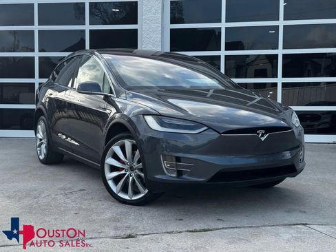 Used 2016 Tesla Model X Performance image 1