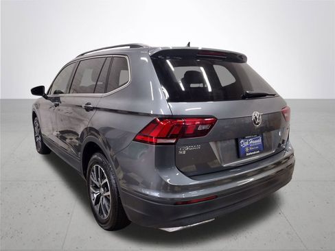 Used 2019 Volkswagen Tiguan SE w/ Panoramic Sunroof Package image 12