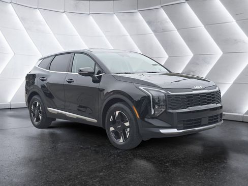 New 2026 Kia Sportage LX FWD image 2