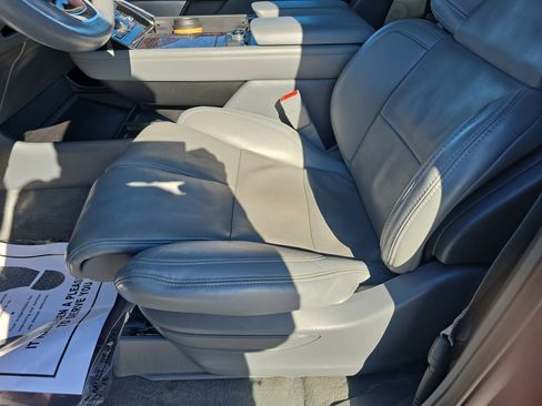 Used 2020 Lincoln Navigator L Reserve w/ Equipment Group 208A Reserve image 28