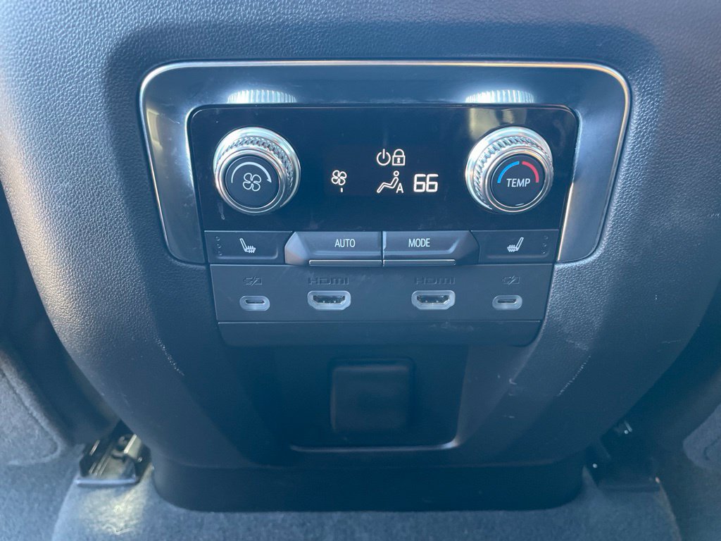 Used 2023 GMC Yukon Denali Ultimate AWD/4WD image 45