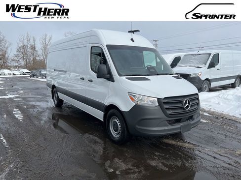 Used 2025 Mercedes-Benz Sprinter 2500 image 1