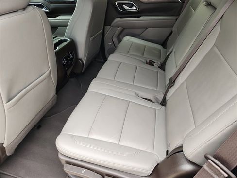 Used 2022 Chevrolet Tahoe LT w/ Luxury Package AWD/4WD image 31