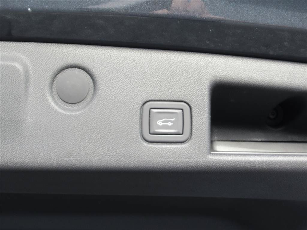 Used 2023 Chevrolet Equinox LT AWD/4WD image 30