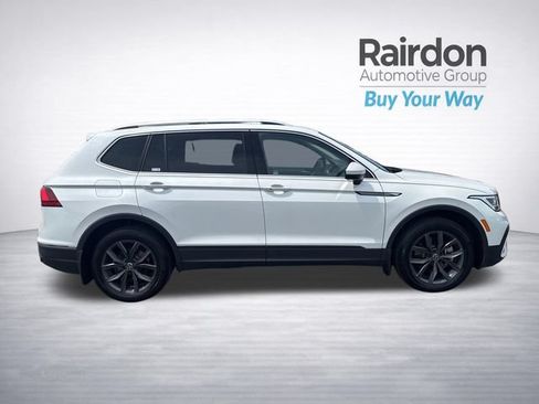 Used 2023 Volkswagen Tiguan SE w/ Panoramic Sunroof Package AWD/4WD image 8