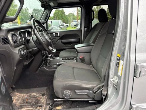 Used 2021 Jeep Gladiator Sport AWD/4WD image 15