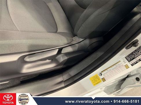 Certified 2022 Toyota Corolla LE image 15