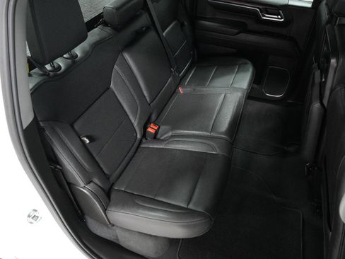 Used 2023 GMC Sierra 1500 SLT image 15