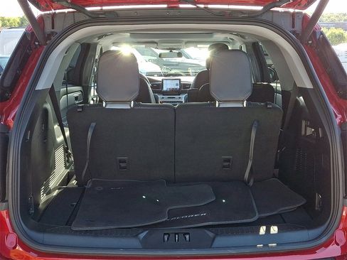 Certified 2021 Ford Explorer XLT w/ Equipment Group 202A image 29
