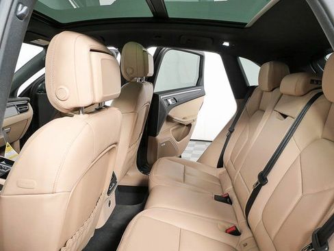 New 2026 Porsche Macan AWD image 21