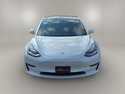 Used 2020 Tesla Model 3 Standard Range Plus image 2
